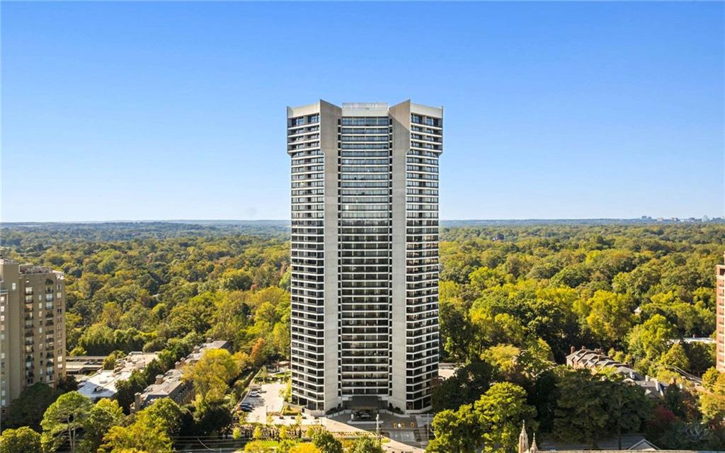 2660 Peachtree Road Northwest, Unit 39D Atlanta, GA 30305 - Photo 34 of 45 a view of city with green space