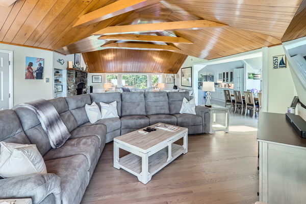 217 Barnes Road Oak Bluffs, MA 02557 - Photo 23 of 60