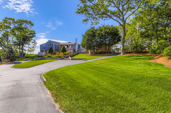 217 Barnes Road Oak Bluffs, MA 02557 - Photo 4 of 60