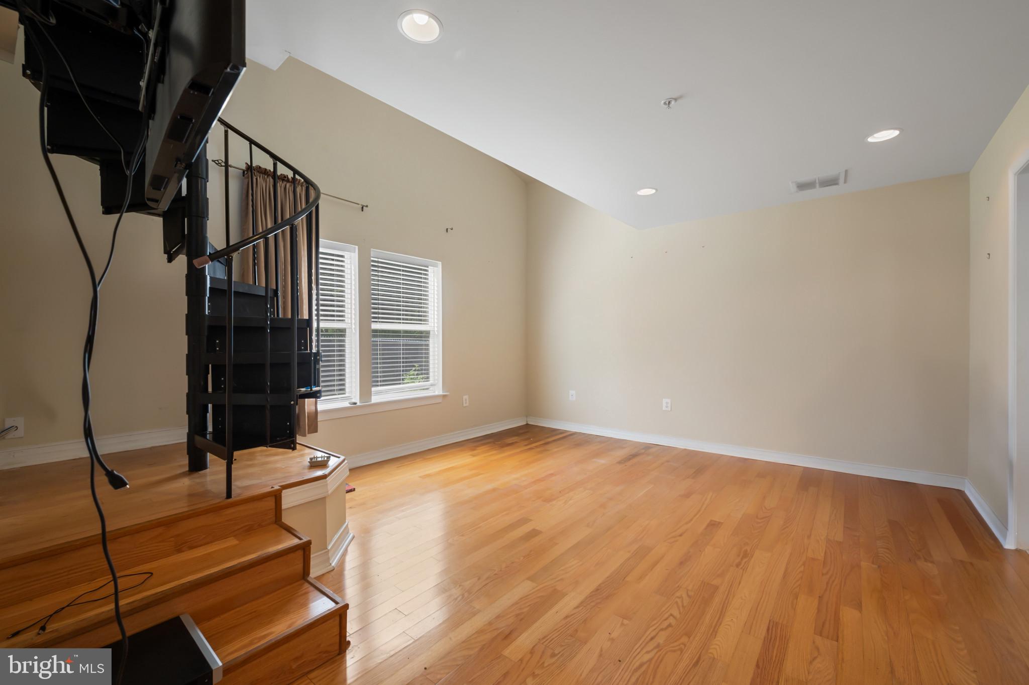 5518 Lanham Station Road Lanham, MD 20706 - Photo 13 of 30 Family Room