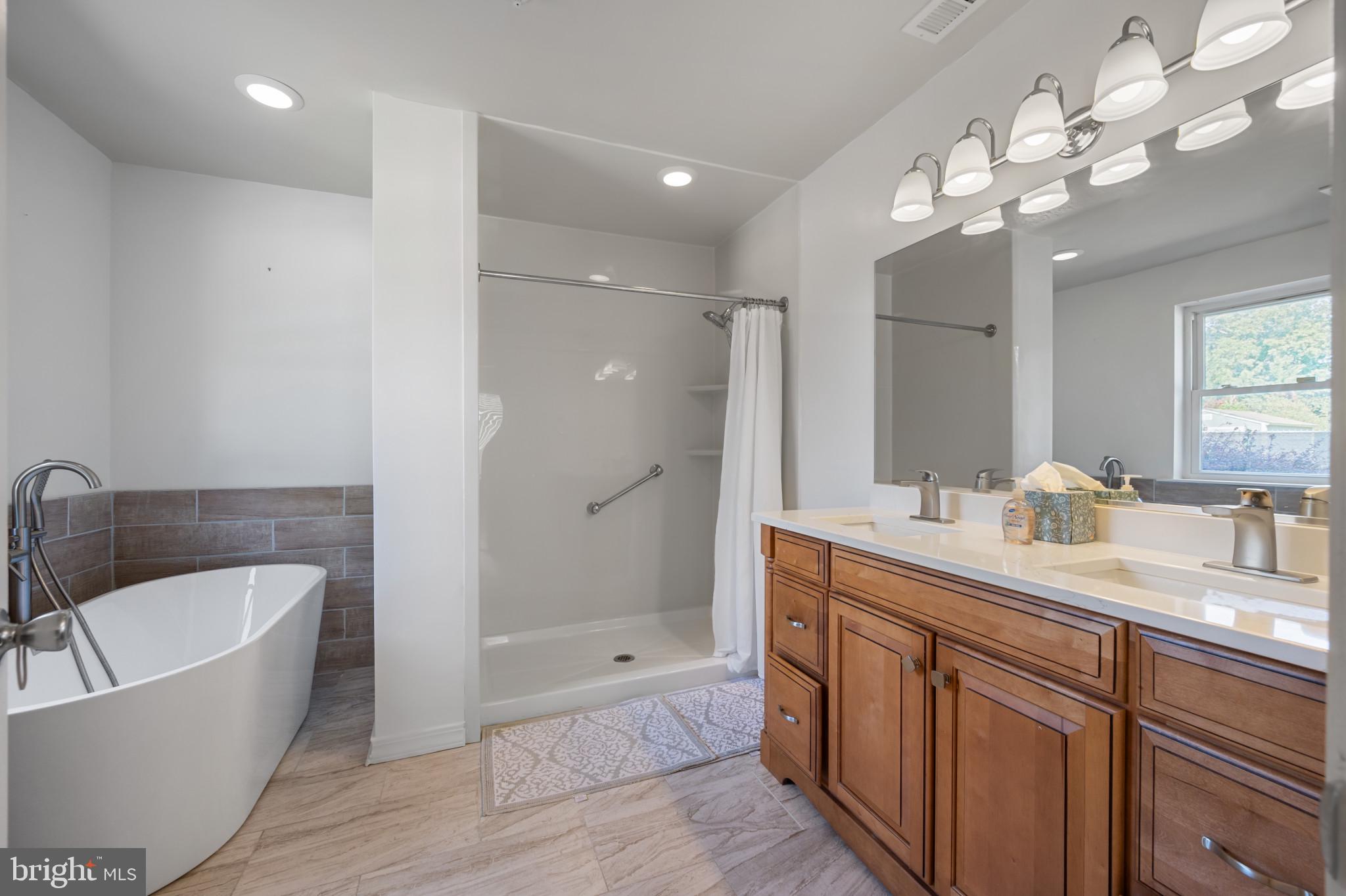 5518 Lanham Station Road Lanham, MD 20706 - Photo 16 of 30 Primary Bathroom w/ Soaking Tub