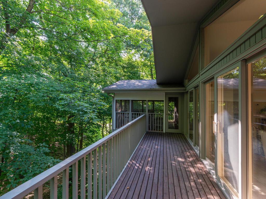 4755 Bayswater Road Shorewood, MN 55331 - Photo 12 of 42