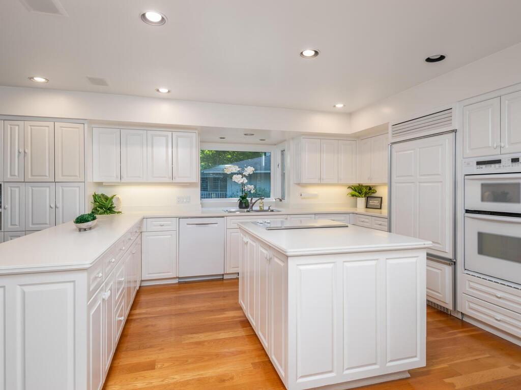 4755 Bayswater Road Shorewood, MN 55331 - Photo 13 of 42