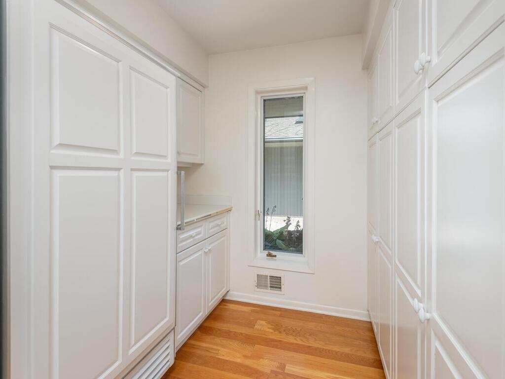 4755 Bayswater Road Shorewood, MN 55331 - Photo 18 of 42