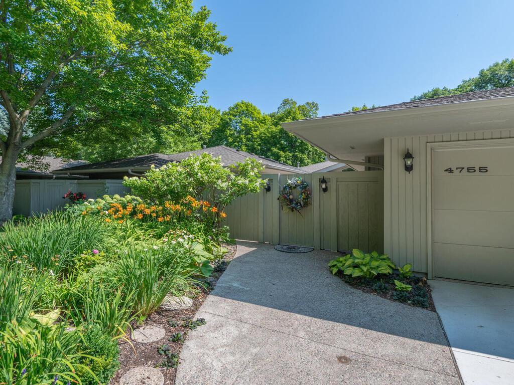 4755 Bayswater Road Shorewood, MN 55331 - Photo 2 of 42