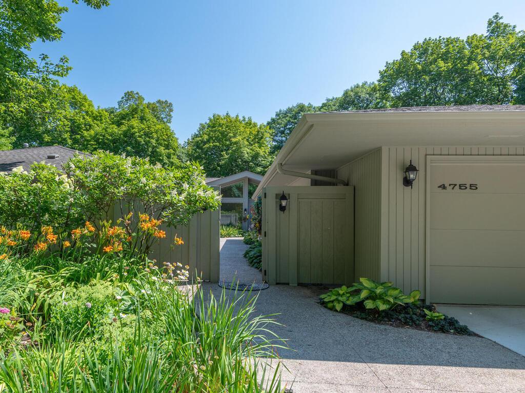 4755 Bayswater Road Shorewood, MN 55331 - Photo 3 of 42