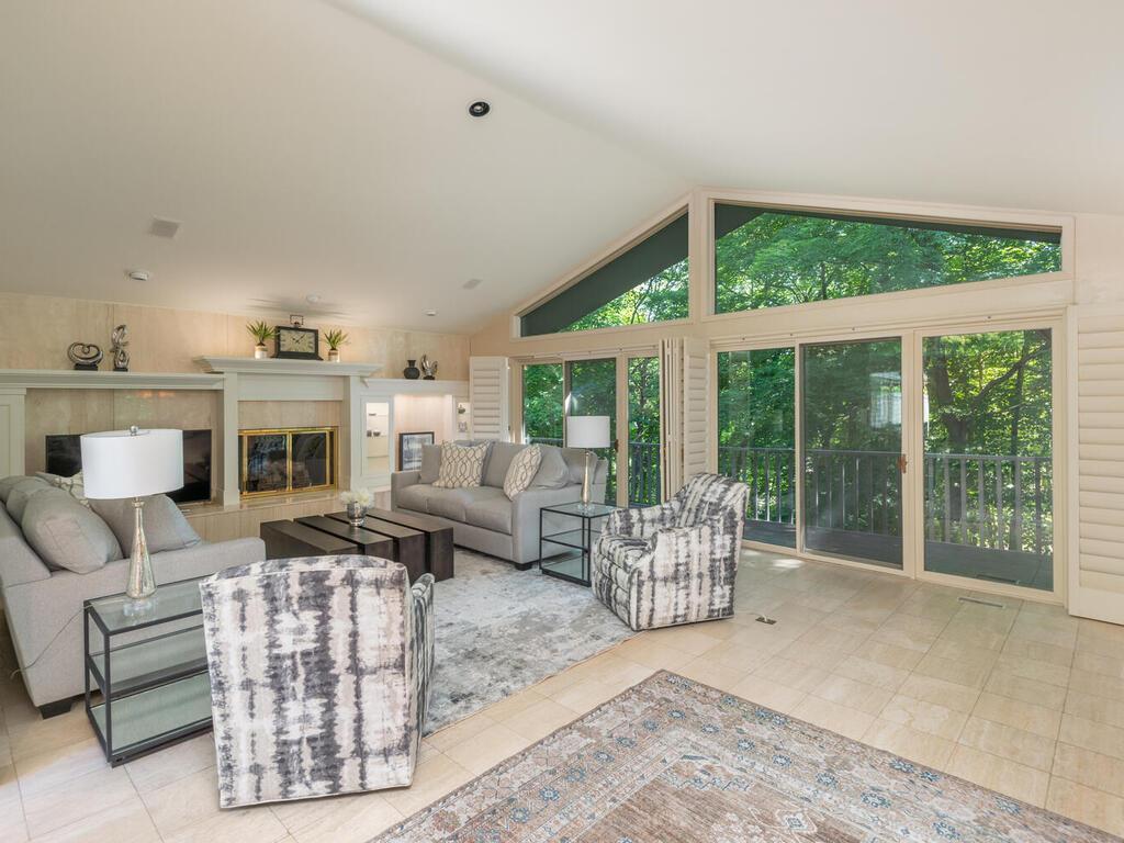 4755 Bayswater Road Shorewood, MN 55331 - Photo 9 of 42