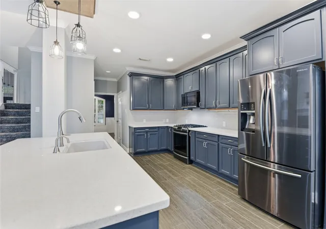 $3,500 | 3130 Red Maple Drive, Friendswood, TX 77546