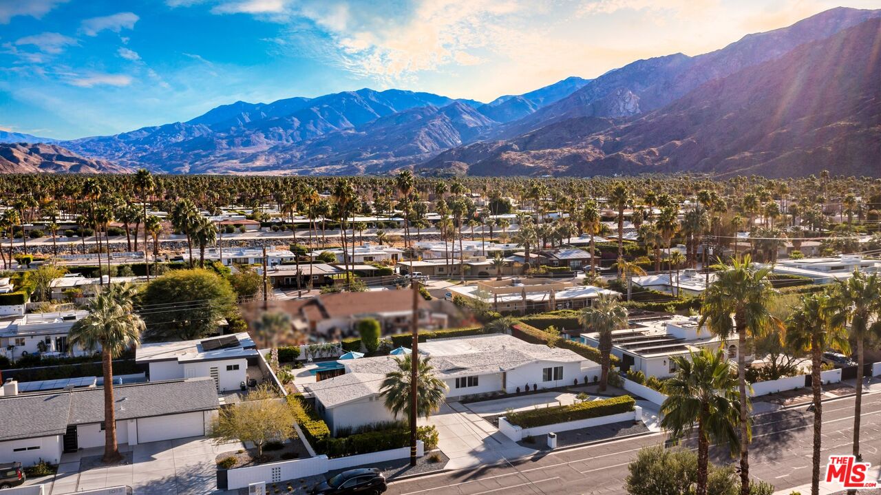 975 East Sunny Dunes Road Palm Springs, CA 92264 - Photo 39 of 40 a view of a city