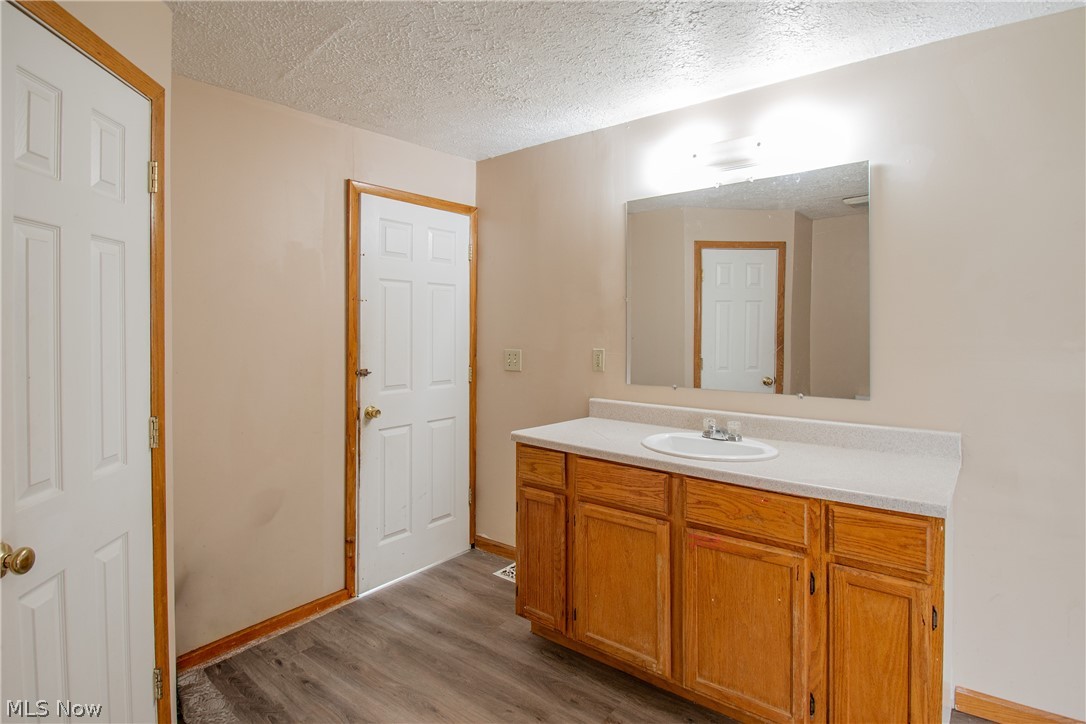 665 Thayer Street Akron, OH 44310 - Photo 15 of 38