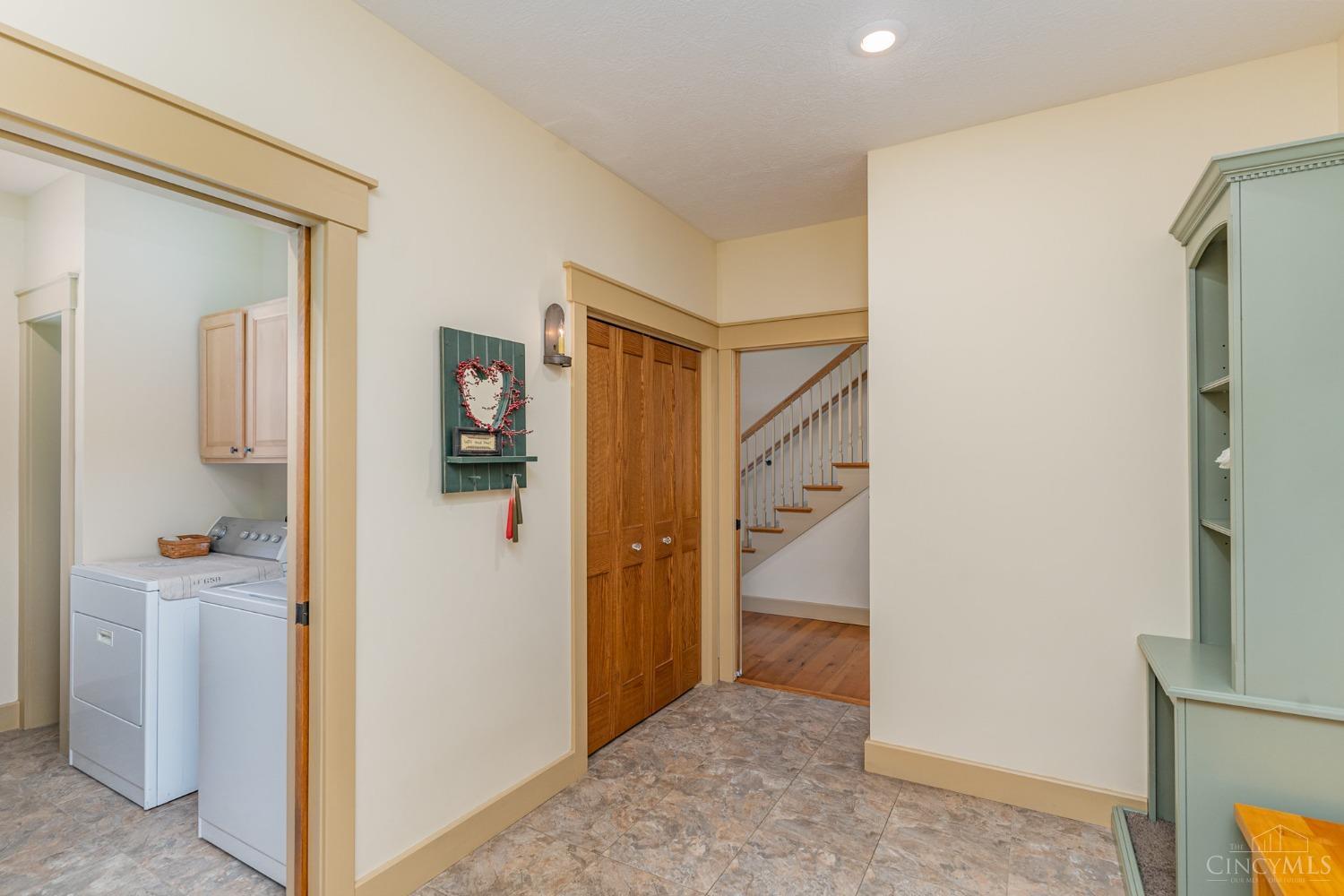1073 Long Road Xenia, OH 45385 - Photo 16 of 56 Gallery Image 16