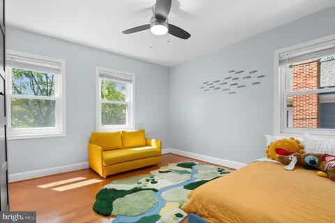$1,000,000 | 414 East Bellefonte Avenue, Alexandria, VA 22301