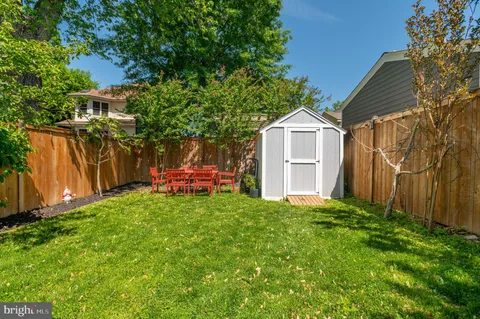 $1,000,000 | 414 East Bellefonte Avenue, Alexandria, VA 22301