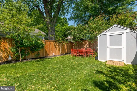 $1,000,000 | 414 East Bellefonte Avenue, Alexandria, VA 22301