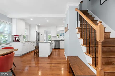 $1,000,000 | 414 East Bellefonte Avenue, Alexandria, VA 22301