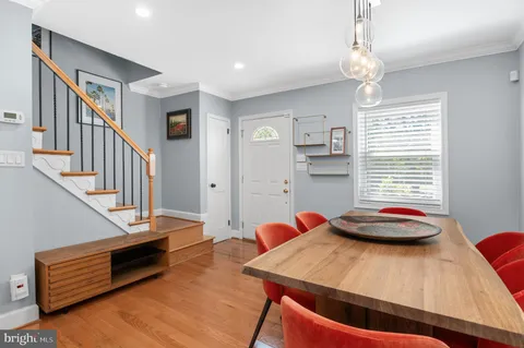 $1,000,000 | 414 East Bellefonte Avenue, Alexandria, VA 22301