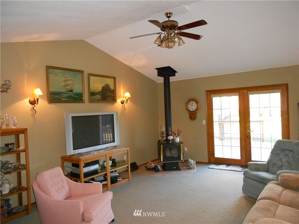 259 South Military Road Winlock, WA 98596 - Photo 11 of 25
