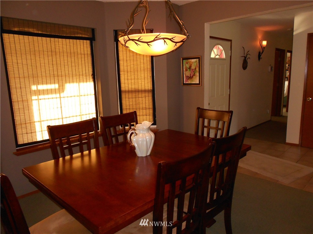 259 South Military Road Winlock, WA 98596 - Photo 10 of 25
