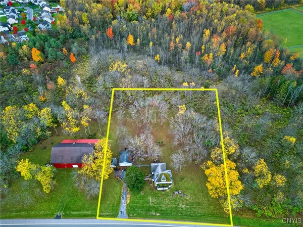 $375,000 | 5402 Highway 31, Clay, NY 13041