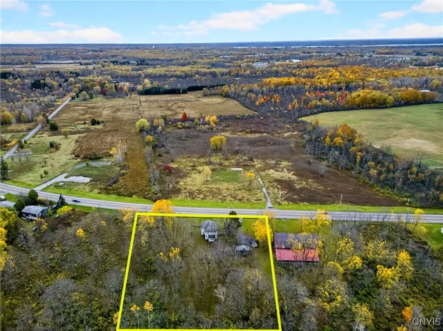 $450,000 | 5402 Highway 31, Clay, NY 13041