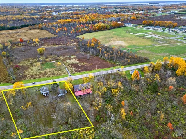 $450,000 | 5402 Highway 31, Clay, NY 13041