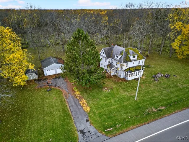 $450,000 | 5402 Highway 31, Clay, NY 13041