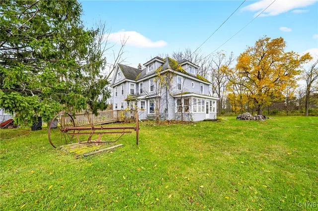 $450,000 | 5402 Highway 31, Clay, NY 13041