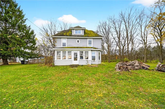 $450,000 | 5402 Highway 31, Clay, NY 13041