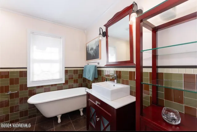 $4,900 | 1597 North Bay Avenue, Toms River, NJ 08753