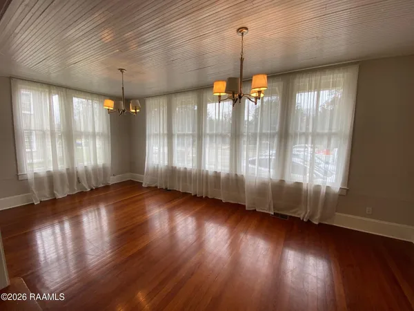 $1,725 | 215 Versailles Boulevard, Unit 3, Lafayette, LA 70501