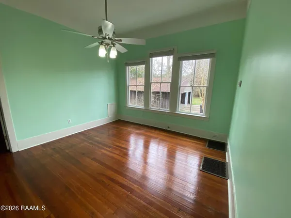 $1,725 | 215 Versailles Boulevard, Unit 3, Lafayette, LA 70501