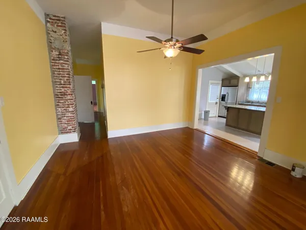 $1,725 | 215 Versailles Boulevard, Unit 3, Lafayette, LA 70501