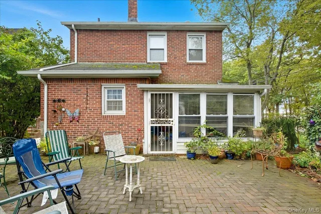 $799,000 | 101 West Elder Avenue, Floral Park, NY 11001