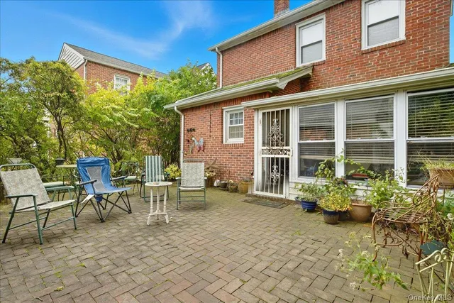 $799,000 | 101 West Elder Avenue, Floral Park, NY 11001