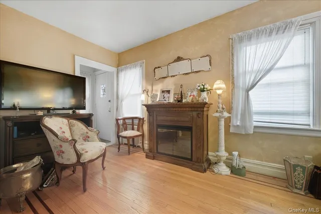 $799,000 | 101 West Elder Avenue, Floral Park, NY 11001