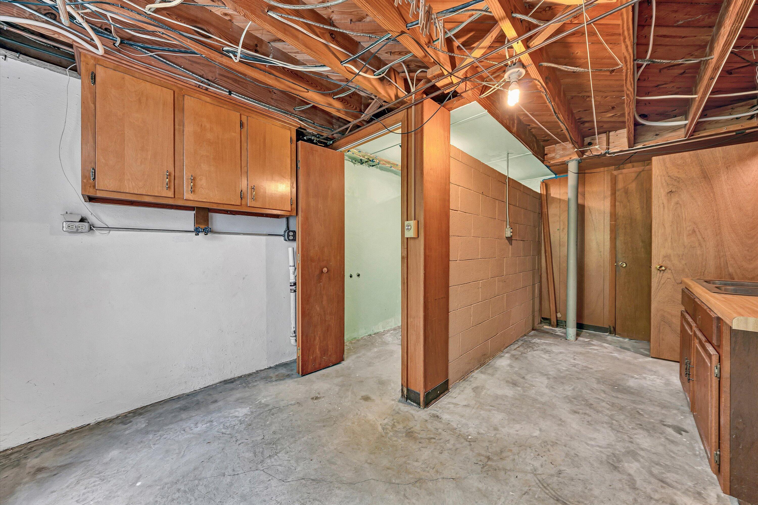 4506 Rosecrest Road Roanoke, VA 24018 - Photo 30 of 49 35-DSC00178
