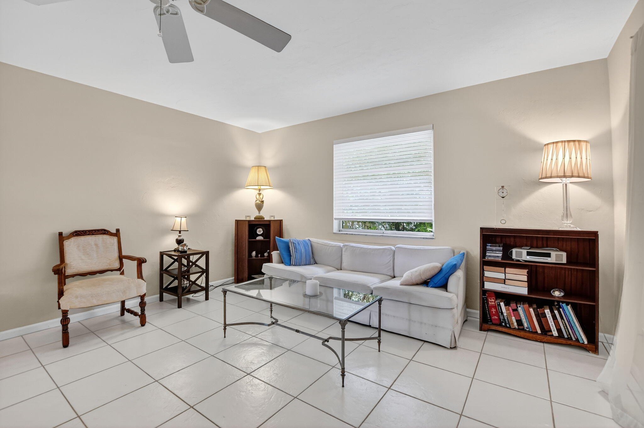 303 Northwest 42nd Street Boca Raton, FL 33431 - Photo 7 of 30 Living Room