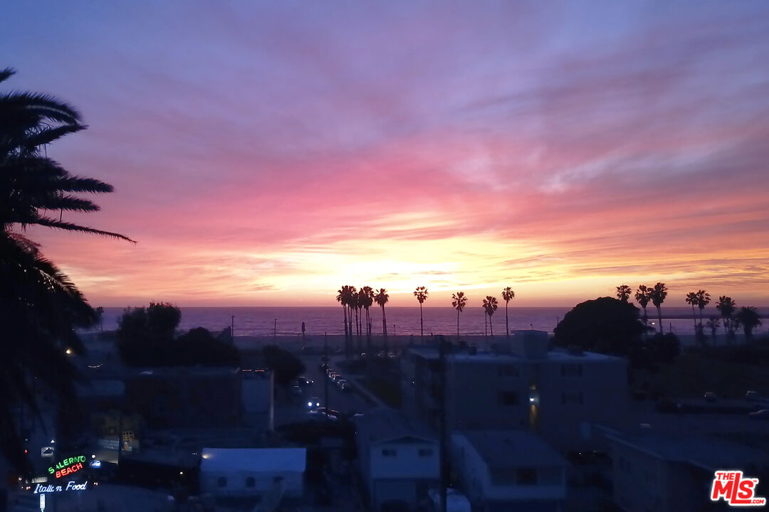 434 Manitoba Street Playa del Rey, CA 90293 - Photo 28 of 32 Gallery Image 28