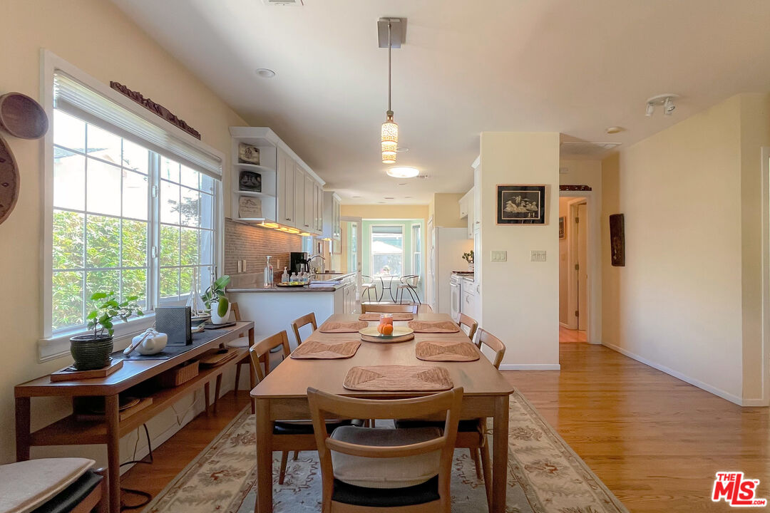 434 Manitoba Street Playa del Rey, CA 90293 - Photo 5 of 32 Gallery Image 5