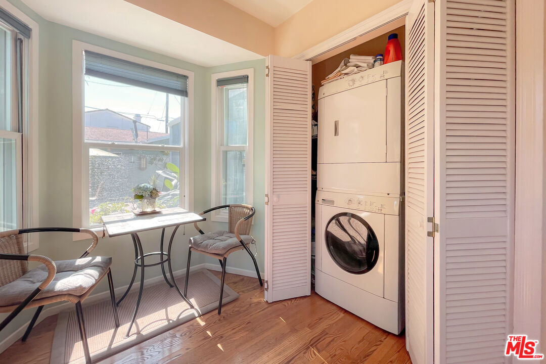 434 Manitoba Street Playa del Rey, CA 90293 - Photo 9 of 32 Gallery Image 9