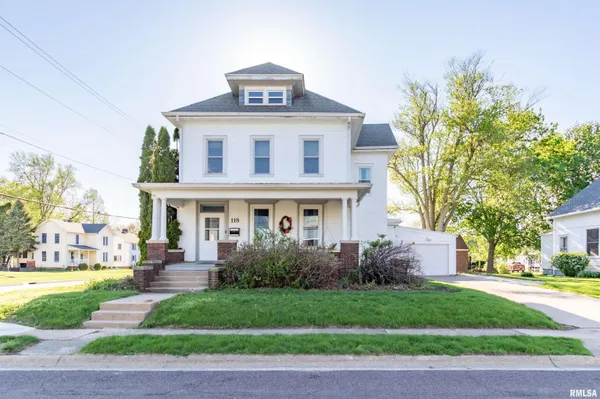 $250,000 | 118 South High Street, Washington, IL 61571