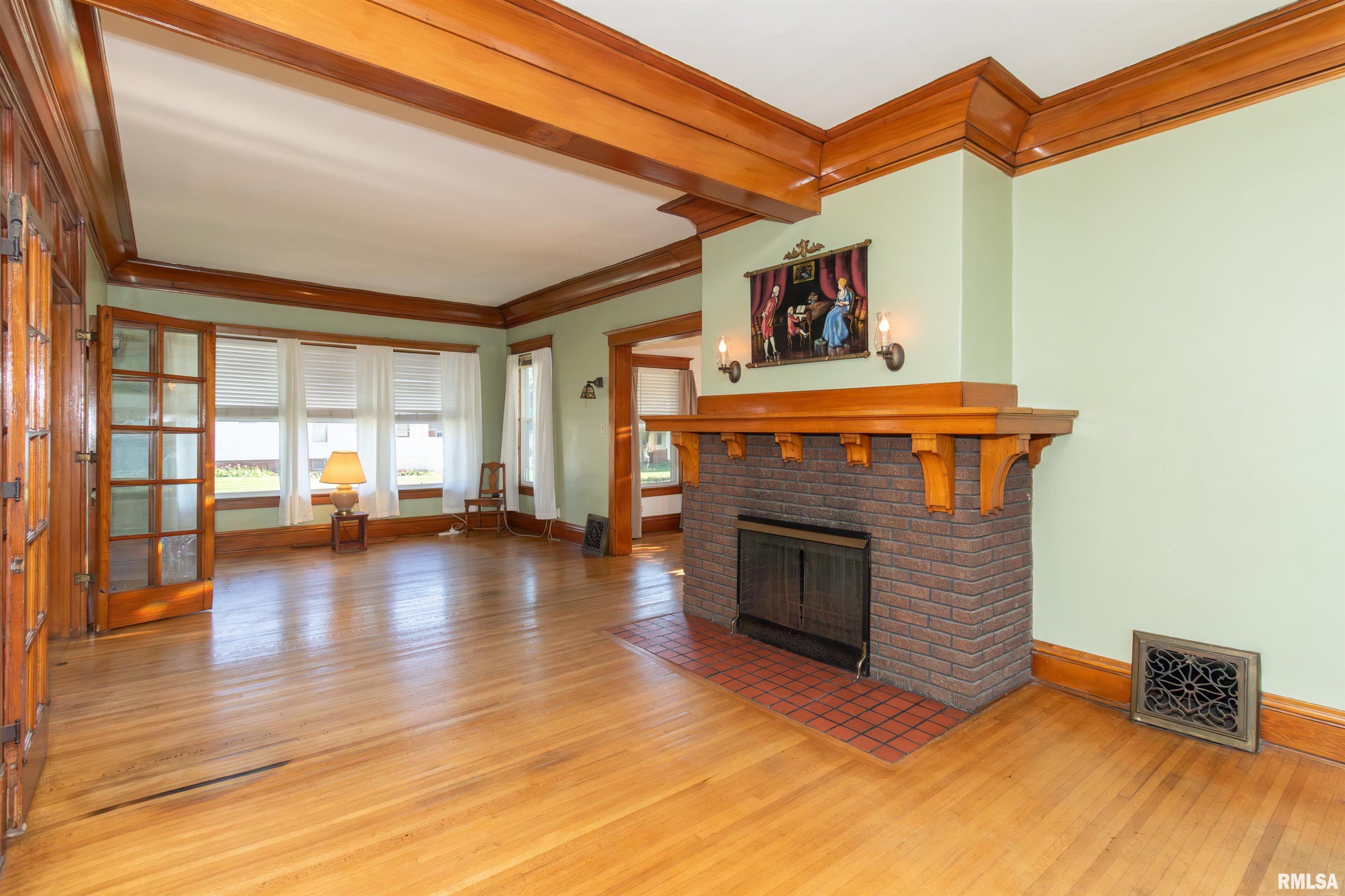 118 South High Street Washington, IL 61571 - Photo 14 of 46