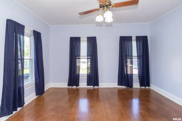 $250,000 | 118 South High Street, Washington, IL 61571