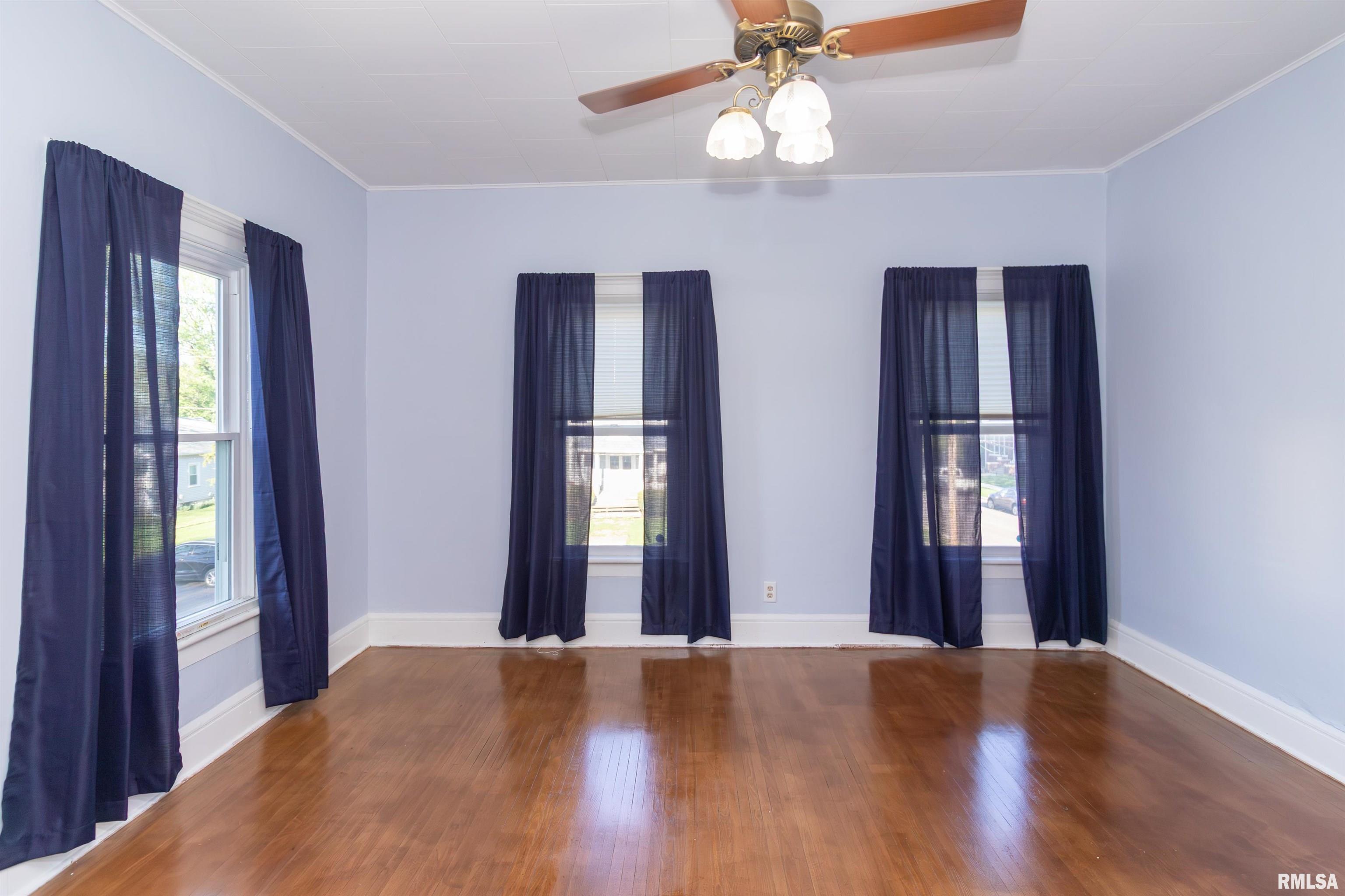 118 South High Street Washington, IL 61571 - Photo 29 of 46