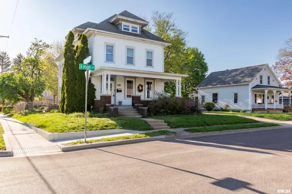$250,000 | 118 South High Street, Washington, IL 61571