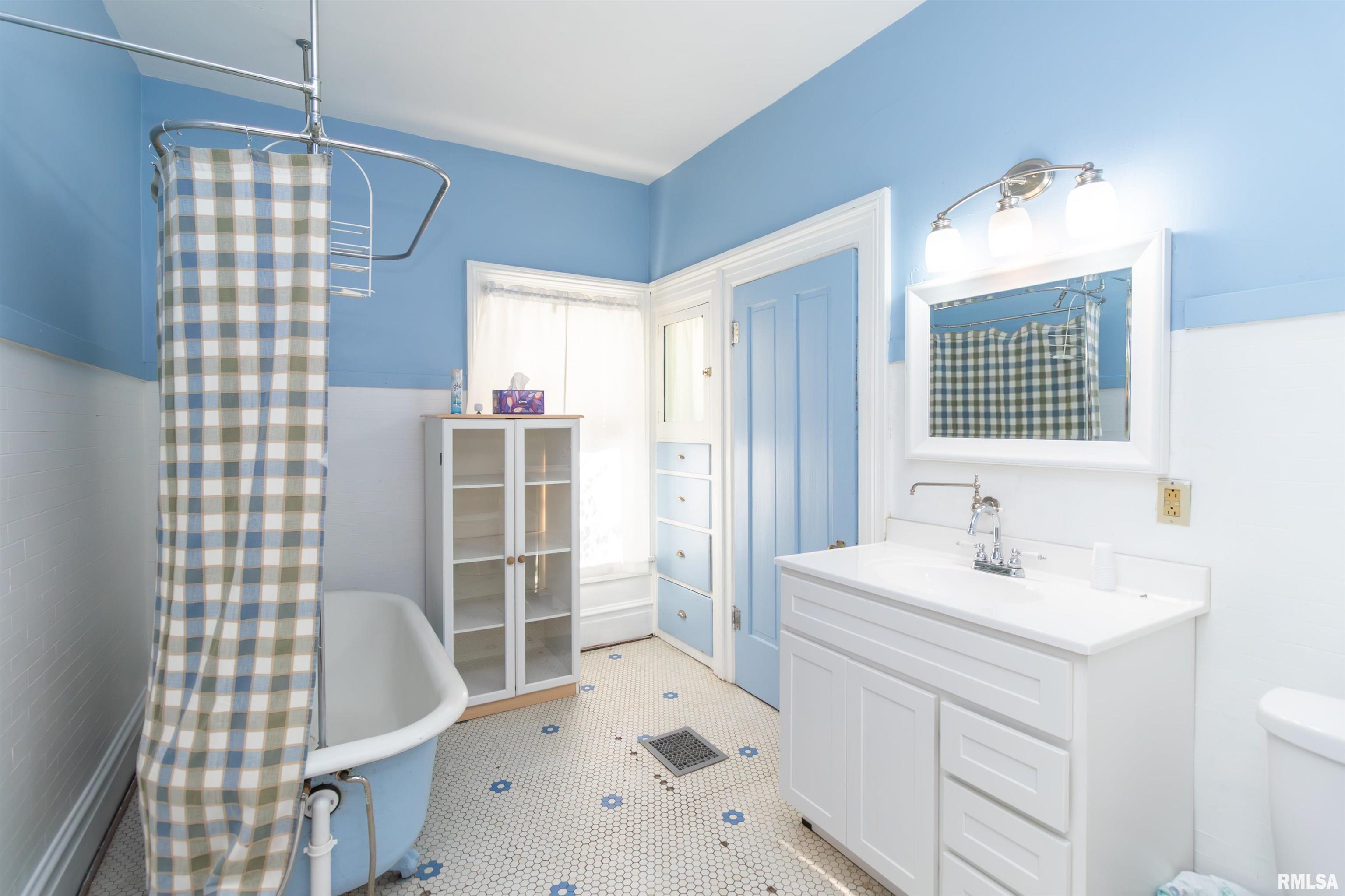 118 South High Street Washington, IL 61571 - Photo 32 of 46