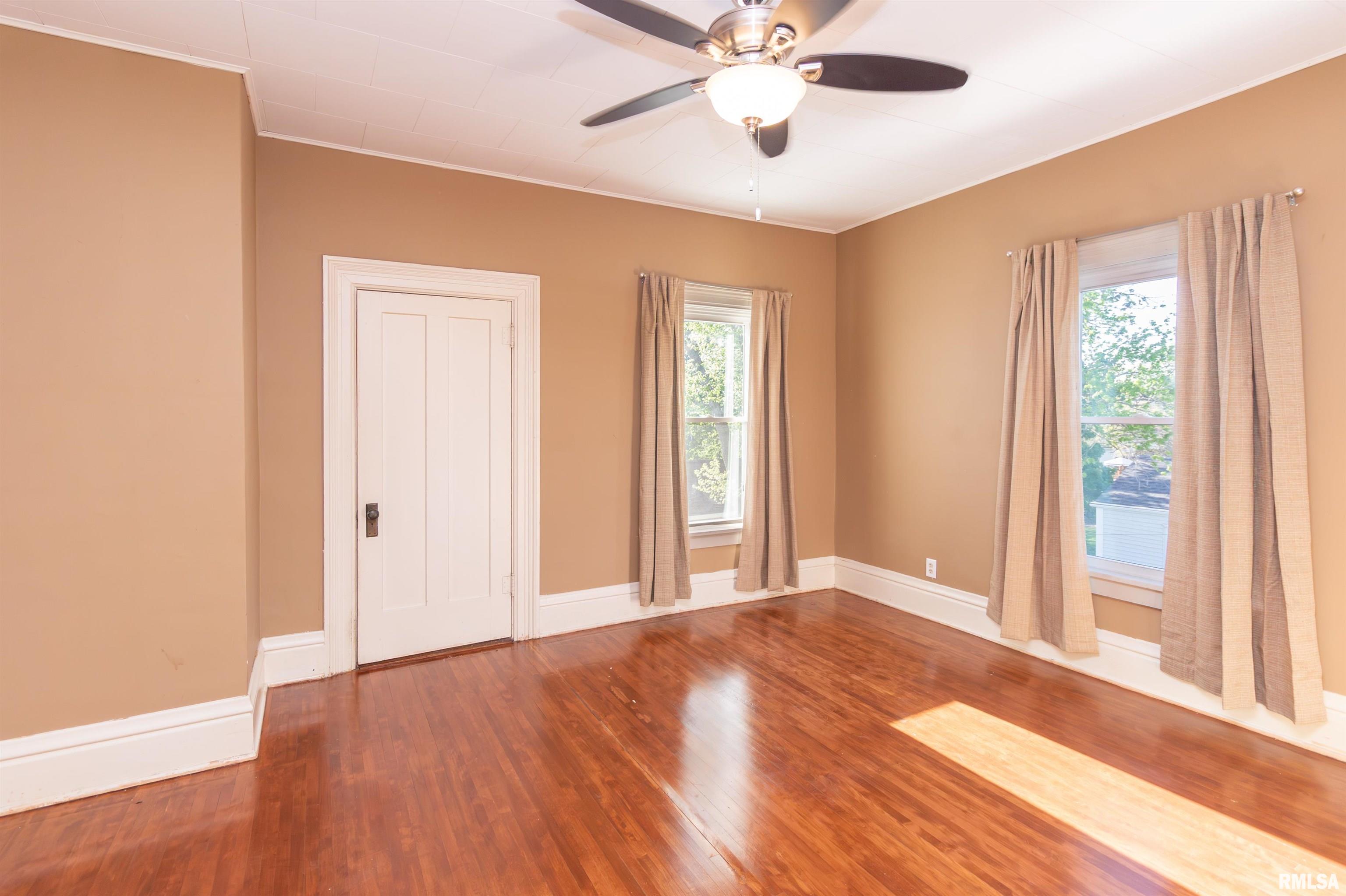 118 South High Street Washington, IL 61571 - Photo 34 of 46