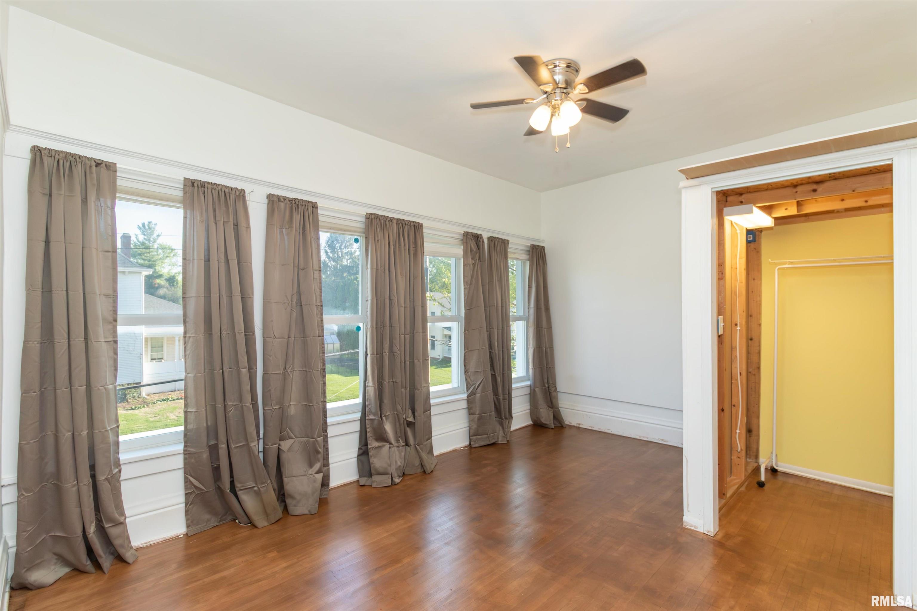 118 South High Street Washington, IL 61571 - Photo 36 of 46