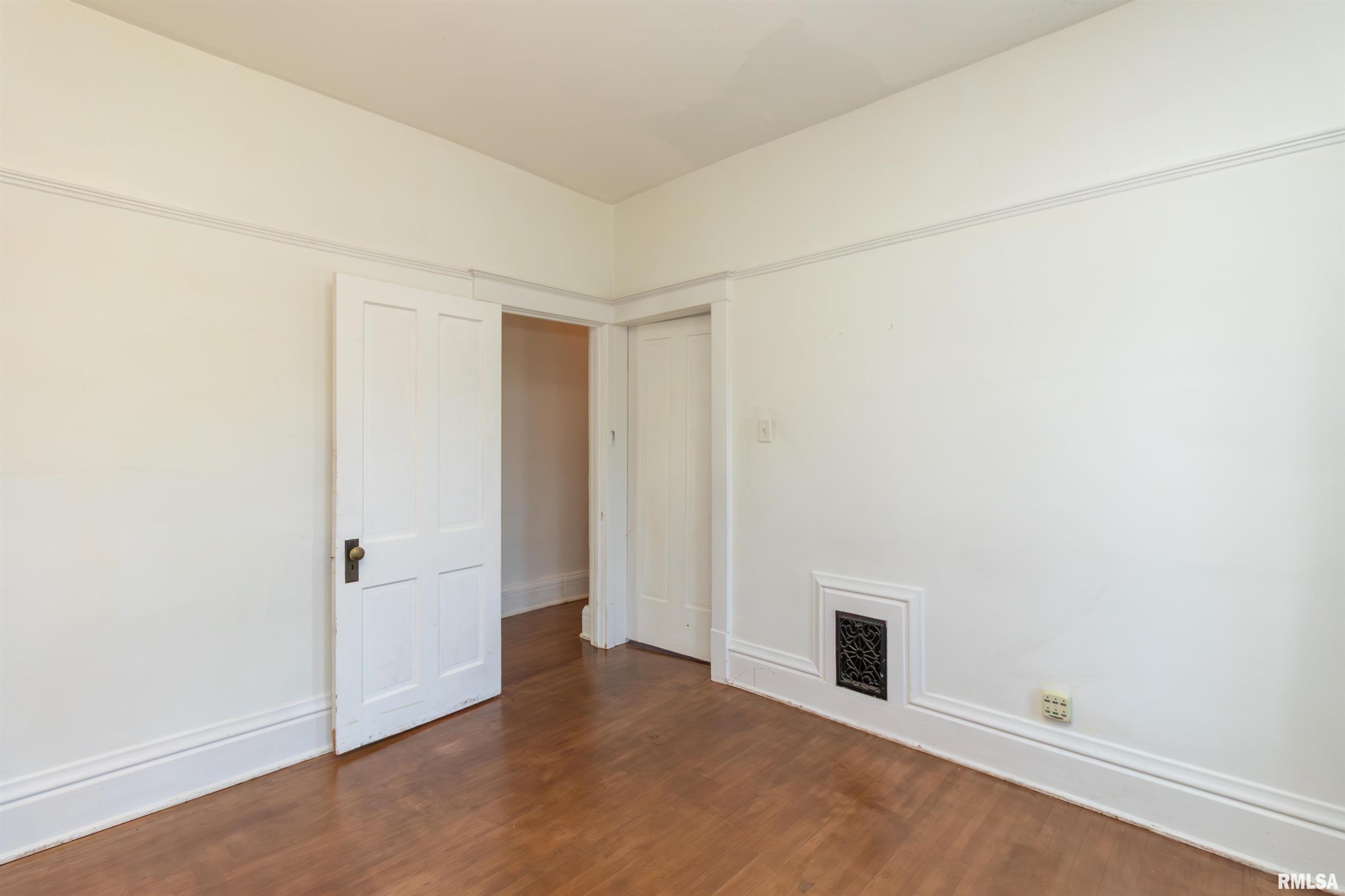 118 South High Street Washington, IL 61571 - Photo 37 of 46