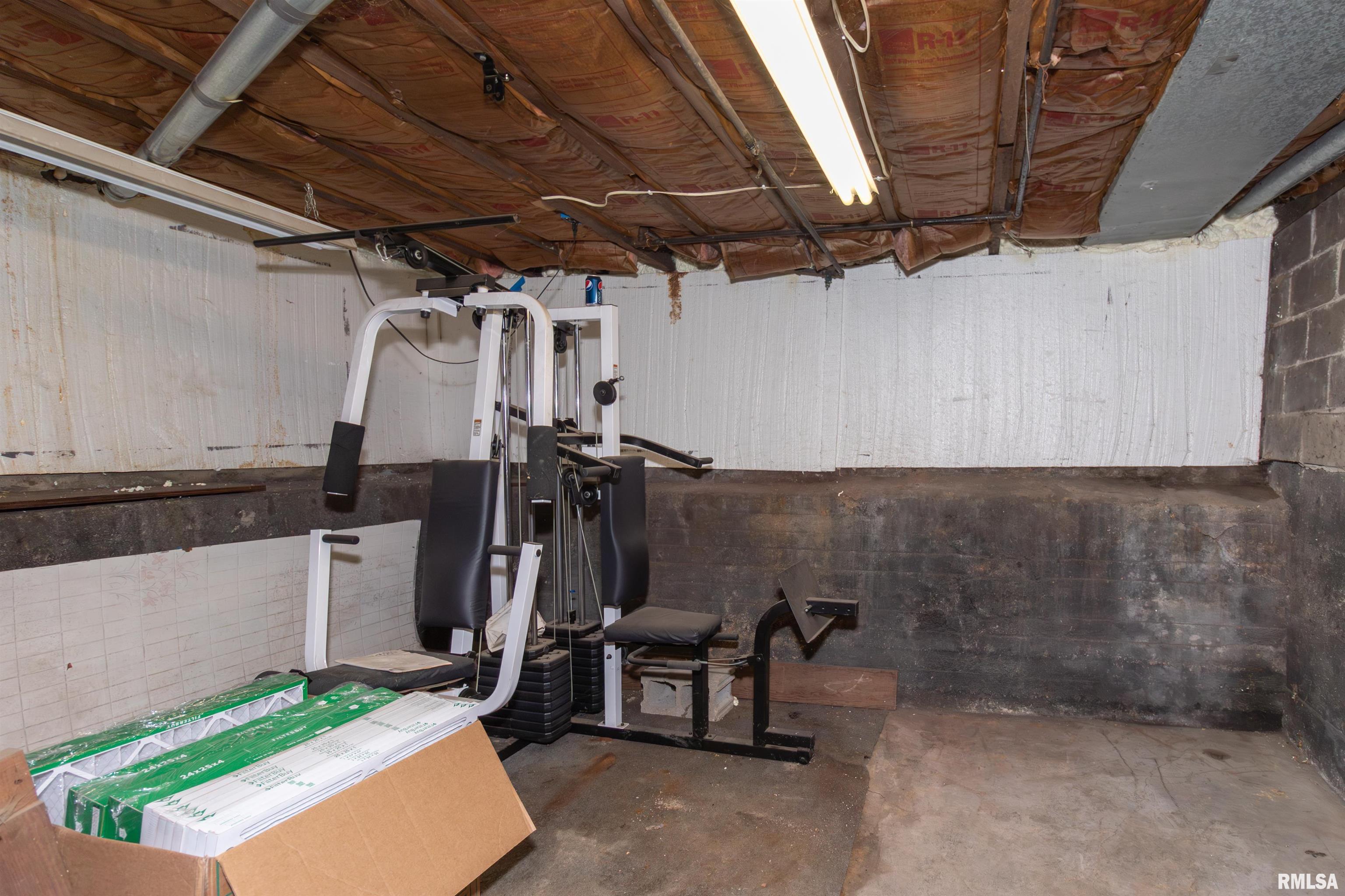 118 South High Street Washington, IL 61571 - Photo 40 of 46